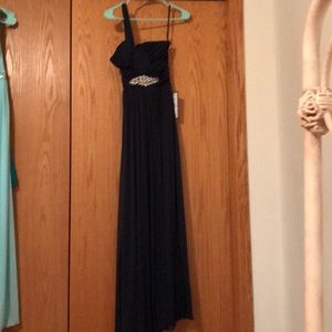 ACCEPTING OFFERS NWT long navy prom dress size 3